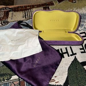 Gucci sunglasses case with bag and wipe‎